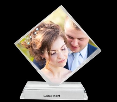 Custom wholesale acrylic tabletop photo frame APK-091