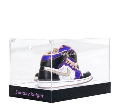 Custom wholesale acrylic dustproof shoe display box DBK-1450